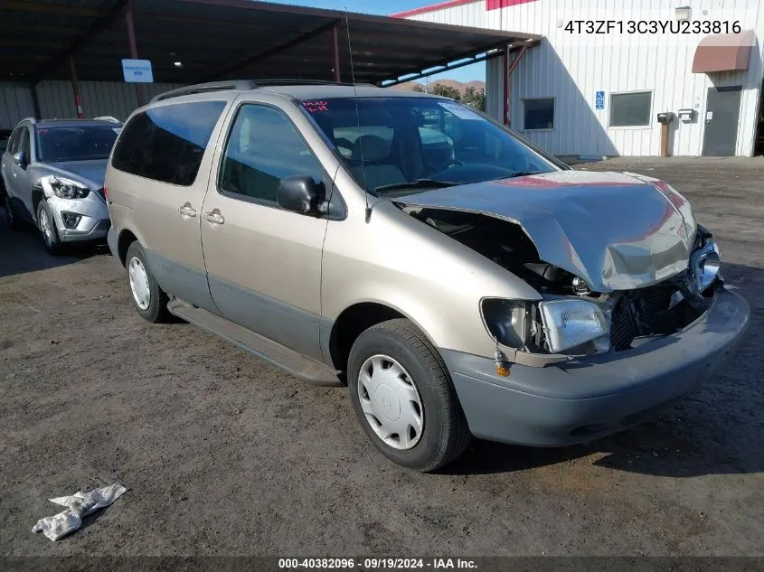 4T3ZF13C3YU233816 2000 Toyota Sienna Le