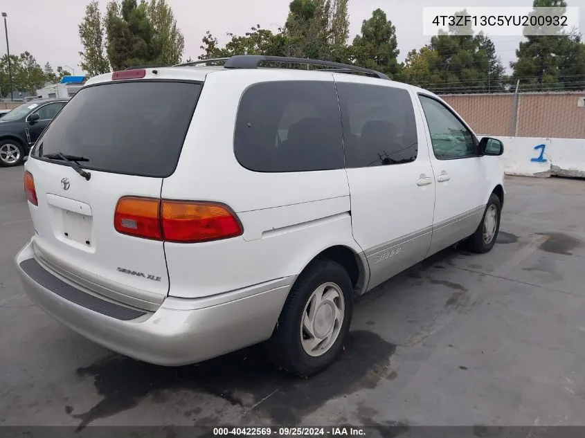 2000 Toyota Sienna Xle VIN: 4T3ZF13C5YU200932 Lot: 40422569