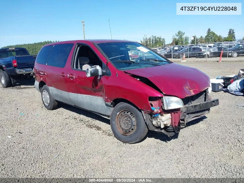 2000 Toyota Sienna Ce VIN: 4T3ZF19C4YU228048 Lot: 40449860