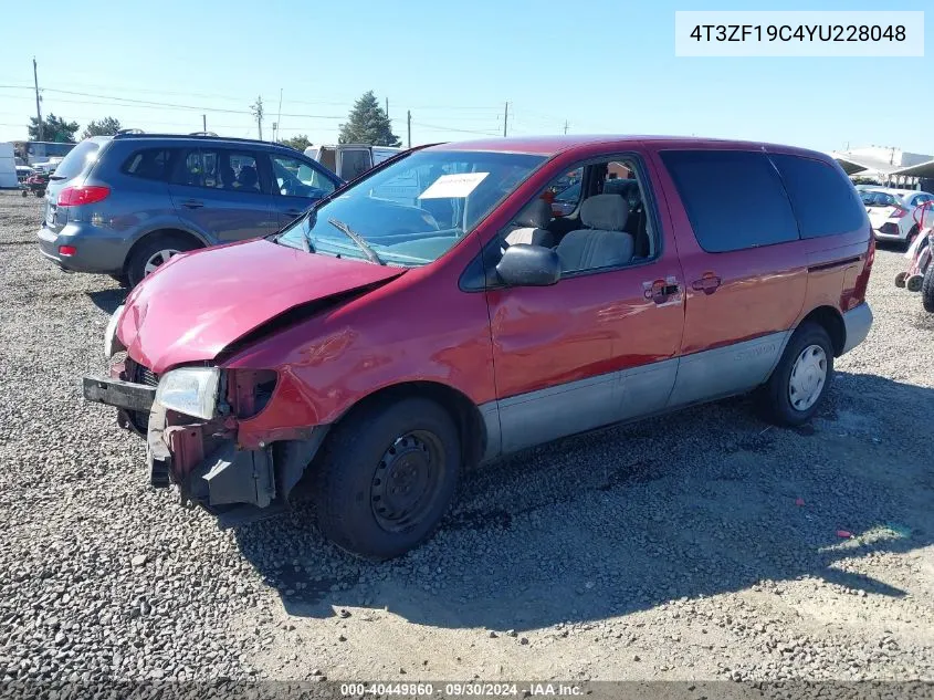 4T3ZF19C4YU228048 2000 Toyota Sienna Ce