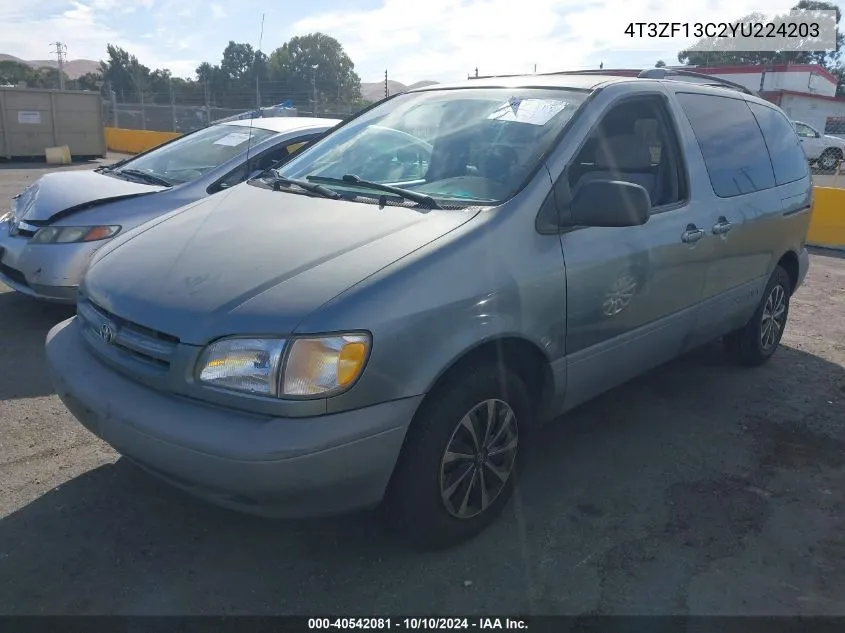 2000 Toyota Sienna Le VIN: 4T3ZF13C2YU224203 Lot: 40542081