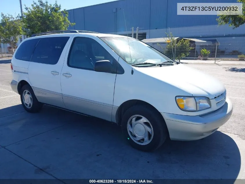 2000 Toyota Sienna Xle VIN: 4T3ZF13C5YU200932 Lot: 40623288