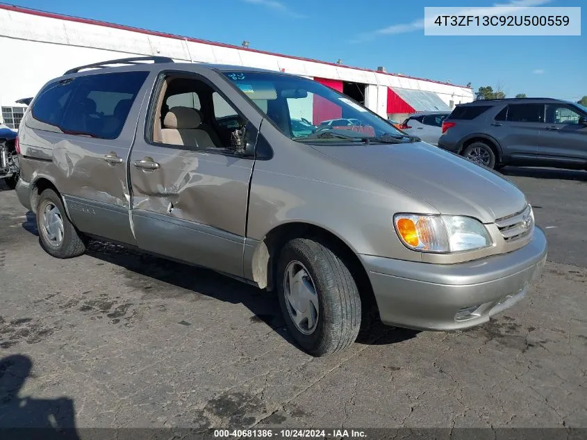 2002 Toyota Sienna Le VIN: 4T3ZF13C92U500559 Lot: 40681386