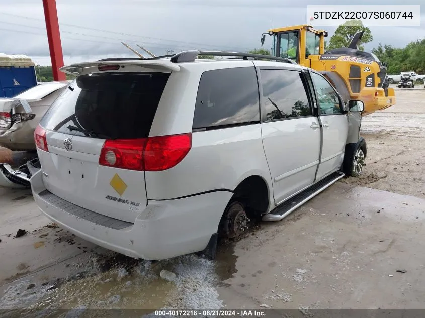 5TDZK22C07S060744 2007 Toyota Sienna Xle