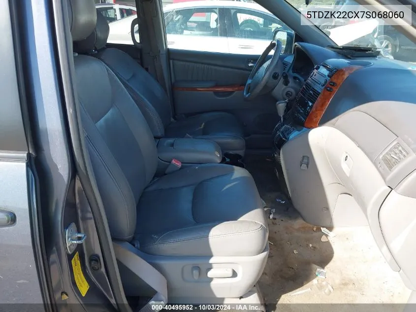 5TDZK22CX7S068060 2007 Toyota Sienna Xle