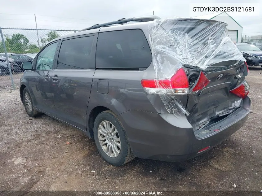 2011 Toyota Sienna Limited V6/Xle V6/Xle V6 Auto Access Seat VIN: 5TDYK3DC2BS121681 Lot: 39553353