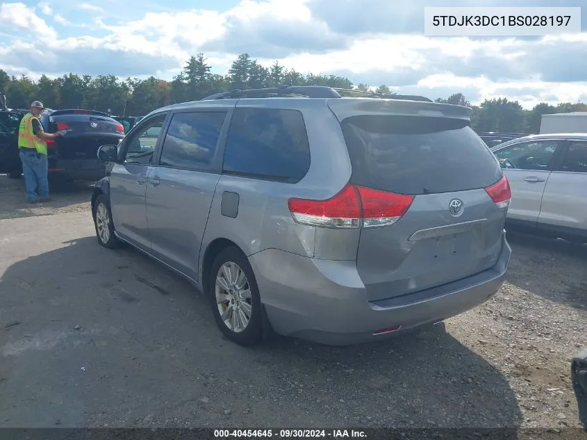 2011 Toyota Sienna Le VIN: 5TDJK3DC1BS028197 Lot: 40454645