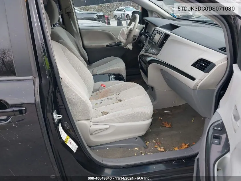 5TDJK3DC0DS071030 2013 Toyota Sienna Le 7 Passenger