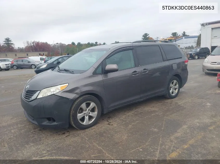 5TDKK3DC0ES440863 2014 Toyota Sienna Le V6 8 Passenger