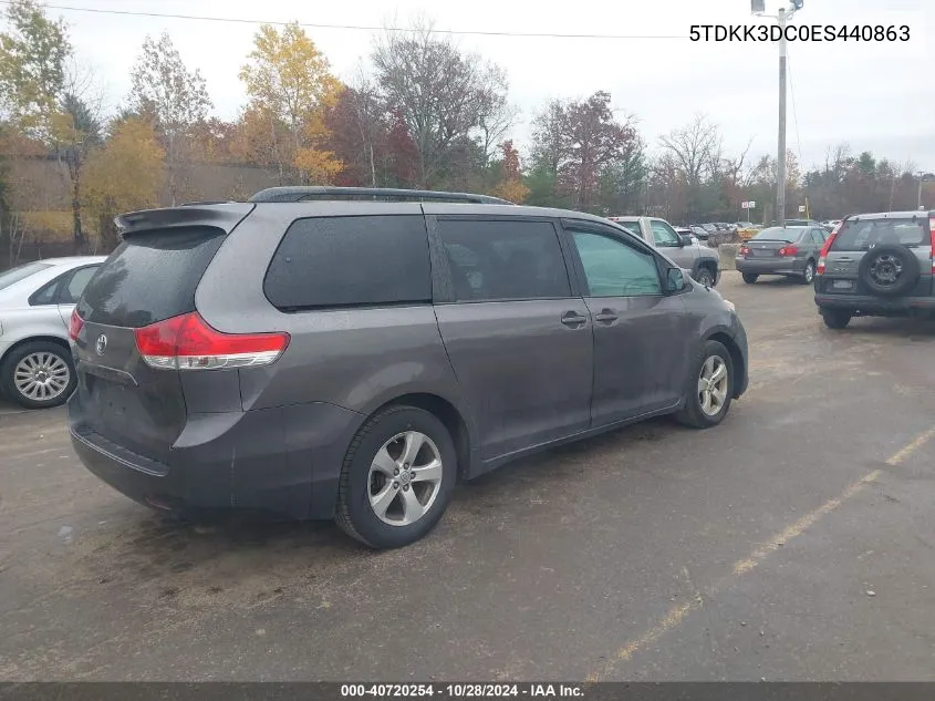 5TDKK3DC0ES440863 2014 Toyota Sienna Le V6 8 Passenger