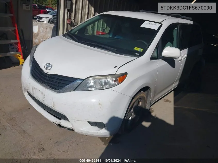 5TDKK3DC1FS670090 2015 Toyota Sienna Le 8 Passenger