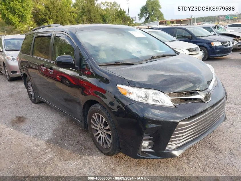 5TDYZ3DC8KS979538 2019 Toyota Sienna Xle 8 Passenger