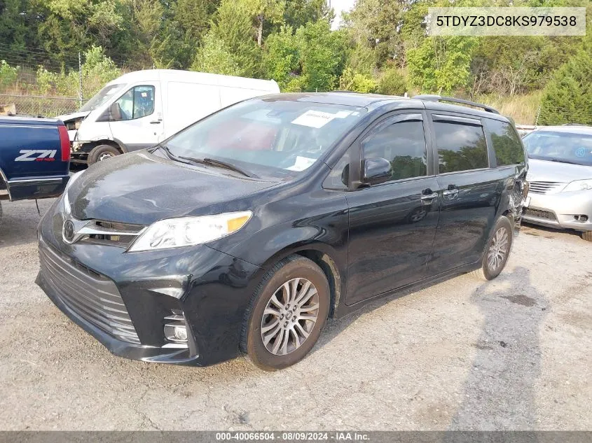 5TDYZ3DC8KS979538 2019 Toyota Sienna Xle 8 Passenger