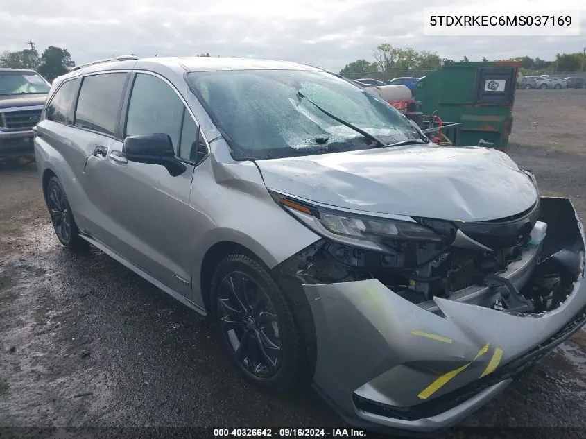 5TDXRKEC6MS037169 2021 Toyota Sienna Xse