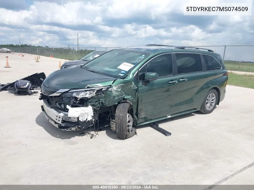 5TDYRKEC7MS074509 2021 Toyota Sienna Xle