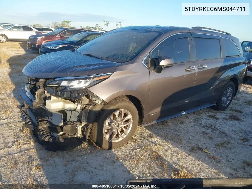 5TDYRKEC6MS044711 2021 Toyota Sienna Xle