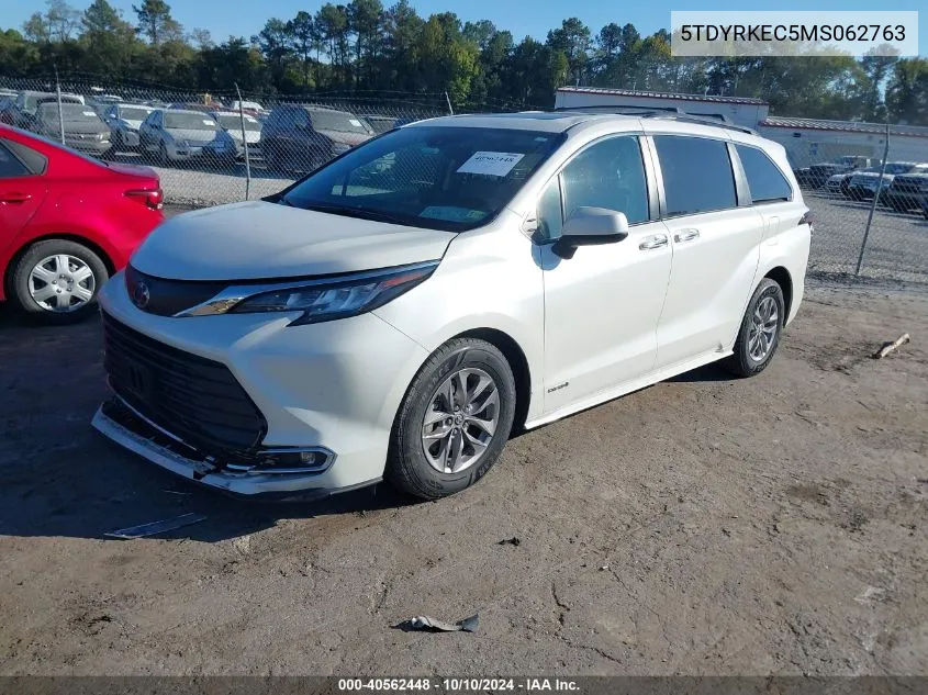 2021 Toyota Sienna Xle VIN: 5TDYRKEC5MS062763 Lot: 40562448