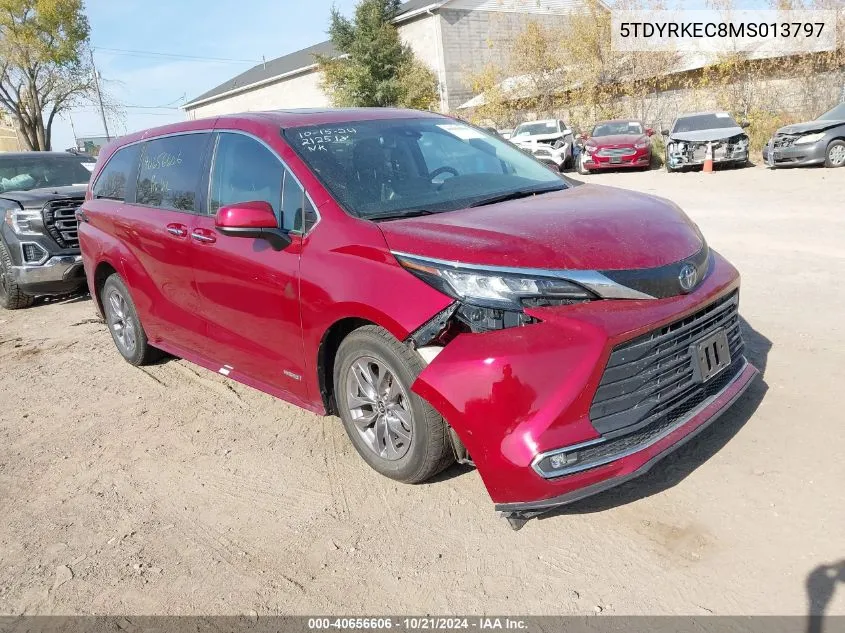 5TDYRKEC8MS013797 2021 Toyota Sienna Xle