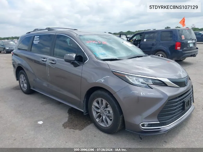 5TDYRKEC8NS107129 2022 Toyota Sienna Xle