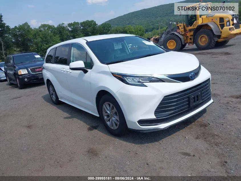 2022 Toyota Sienna Le VIN: 5TDKSKFC9NS070102 Lot: 39995181