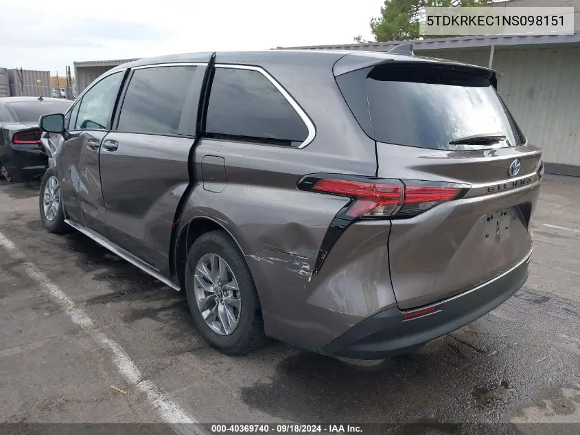 2022 Toyota Sienna Le VIN: 5TDKRKEC1NS098151 Lot: 40369740