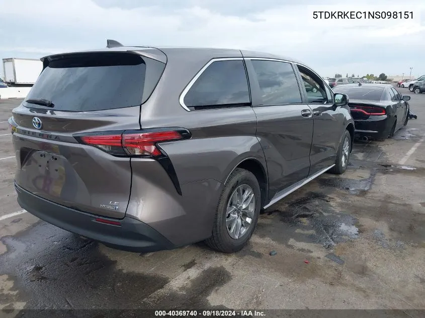 2022 Toyota Sienna Le VIN: 5TDKRKEC1NS098151 Lot: 40369740