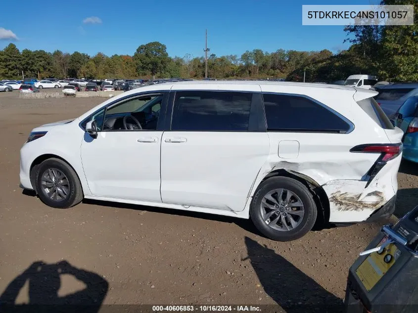 2022 Toyota Sienna Le VIN: 5TDKRKEC4NS101057 Lot: 40606853