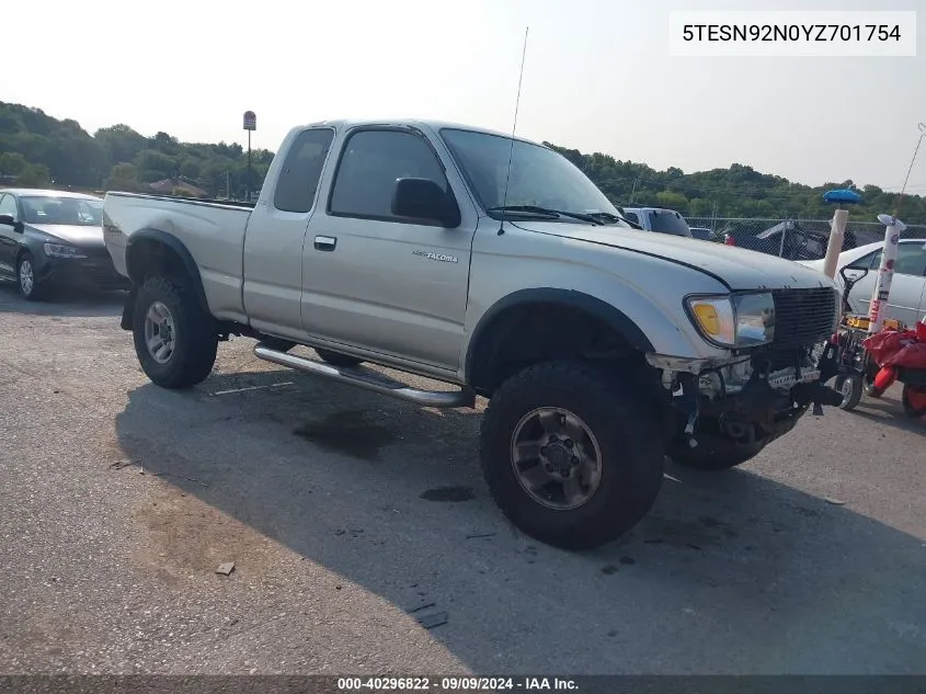 2000 Toyota Tacoma Prerunner V6 VIN: 5TESN92N0YZ701754 Lot: 40296822