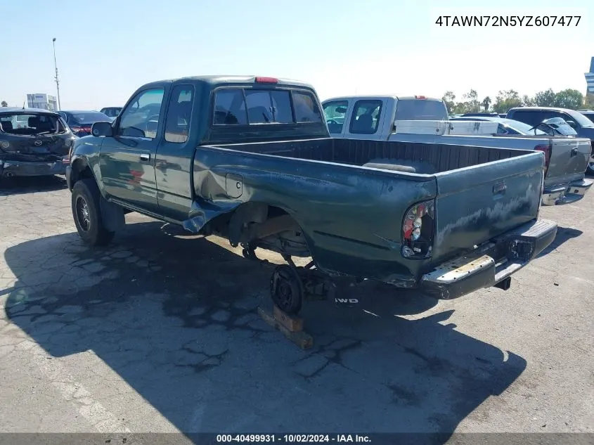 2000 Toyota Tacoma Base V6 VIN: 4TAWN72N5YZ607477 Lot: 40499931