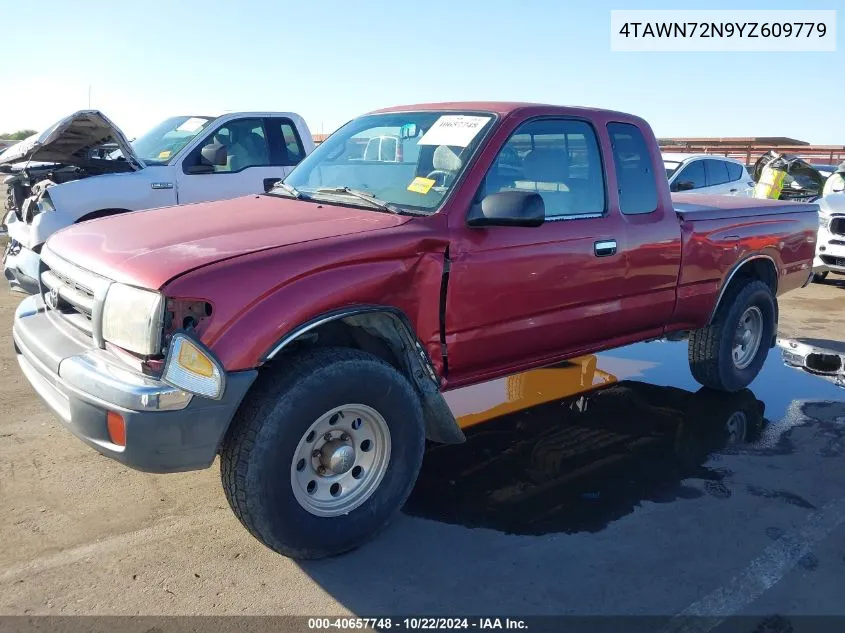 2000 Toyota Tacoma Base V6 VIN: 4TAWN72N9YZ609779 Lot: 40657748