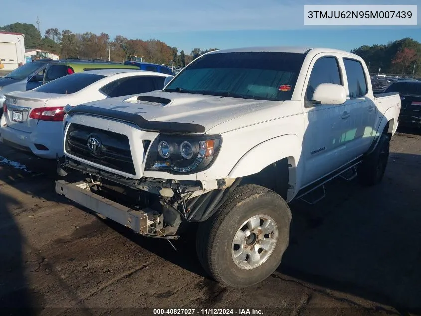 2005 Toyota Tacoma Double Cab Prerunner VIN: 3TMJU62N95M007439 Lot: 40827027