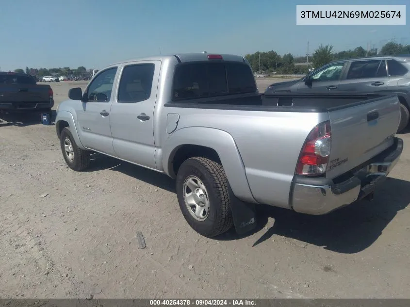 2009 Toyota Tacoma Base V6 VIN: 3TMLU42N69M025674 Lot: 40254378