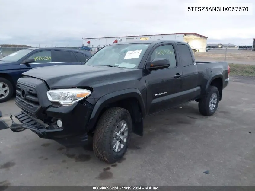 2017 Toyota Tacoma Sr5 V6 VIN: 5TFSZ5AN3HX067670 Lot: 40895224