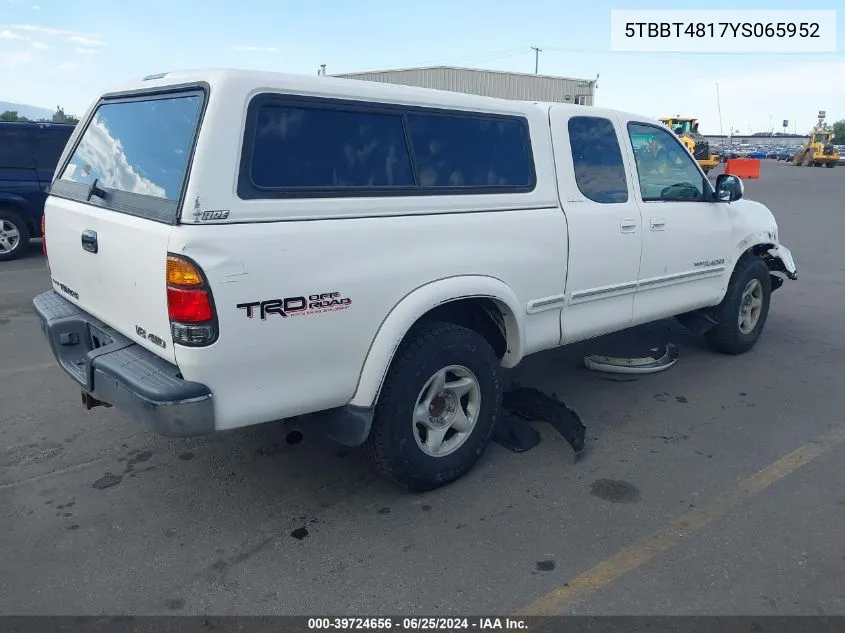 2000 Toyota Tundra Ltd V8 VIN: 5TBBT4817YS065952 Lot: 39724656