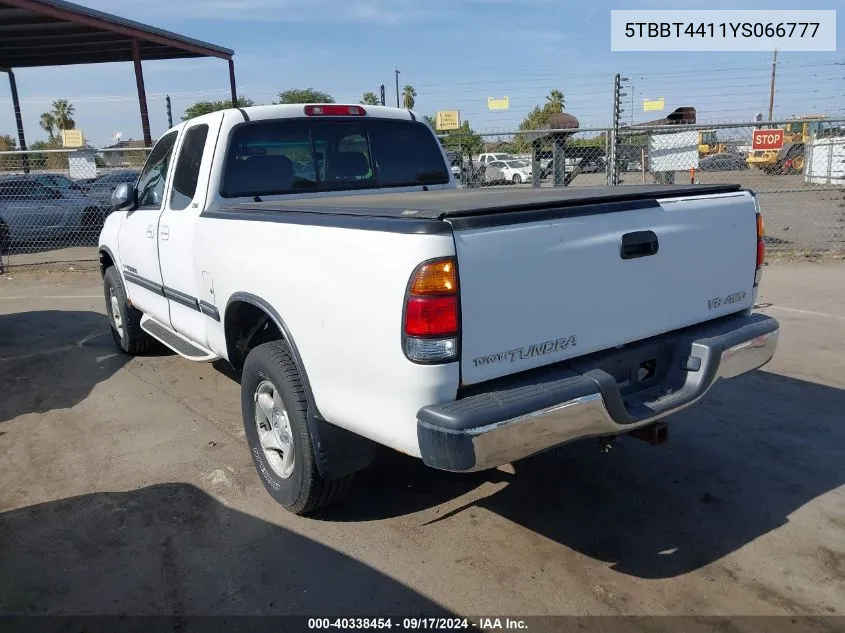 2000 Toyota Tundra Sr5 V8 VIN: 5TBBT4411YS066777 Lot: 40338454