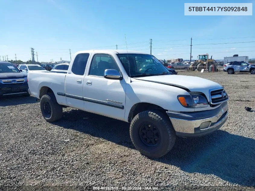 2000 Toyota Tundra Sr5 V8 VIN: 5TBBT4417YS092848 Lot: 40392518