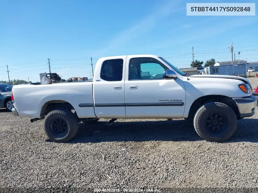 2000 Toyota Tundra Sr5 V8 VIN: 5TBBT4417YS092848 Lot: 40392518