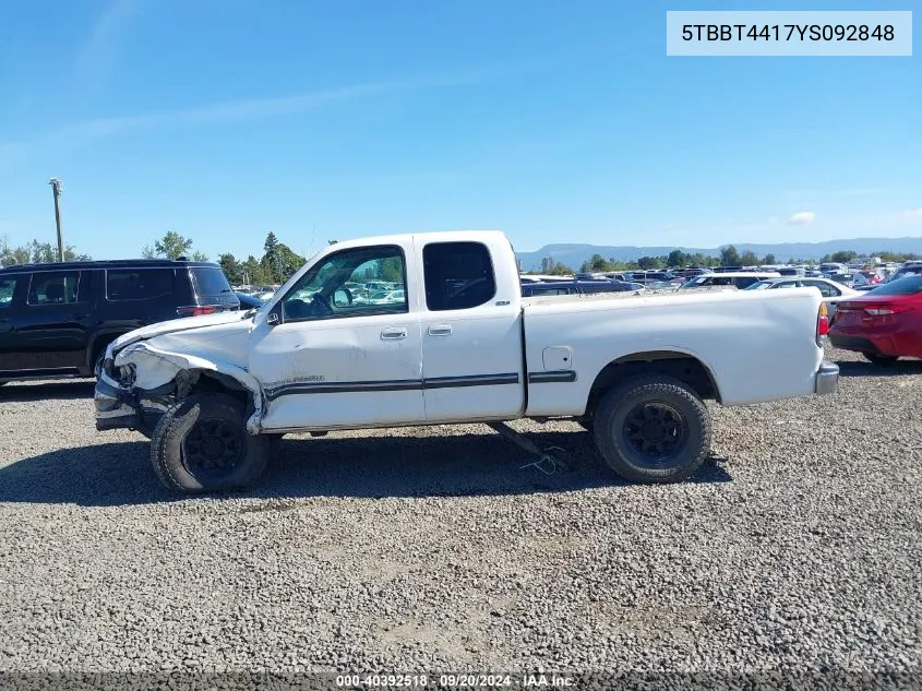 2000 Toyota Tundra Sr5 V8 VIN: 5TBBT4417YS092848 Lot: 40392518