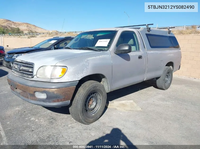 2000 Toyota Tundra VIN: 5TBJN3212YS082490 Lot: 40823941