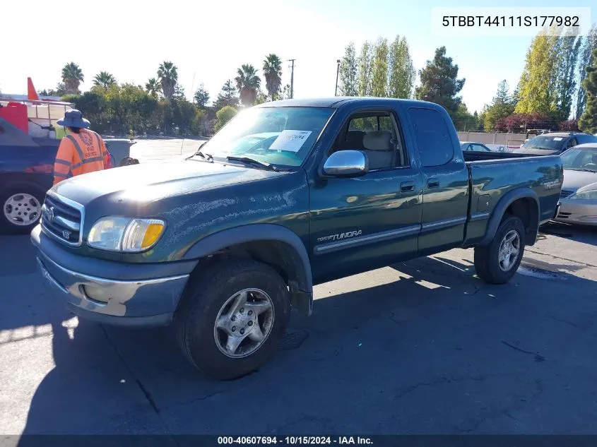 2001 Toyota Tundra Sr5 V8 VIN: 5TBBT44111S177982 Lot: 40607694