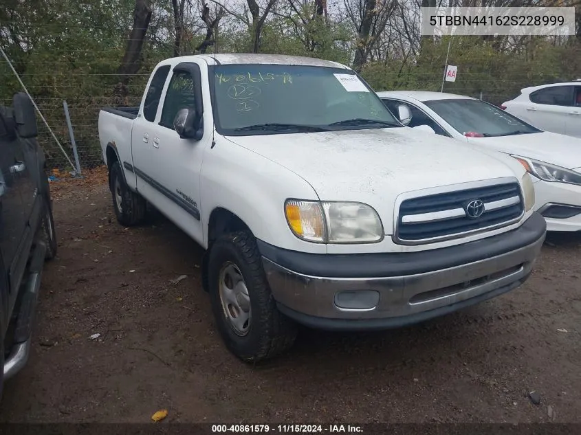 2002 Toyota Tundra Sr5 VIN: 5TBBN44162S228999 Lot: 40861579