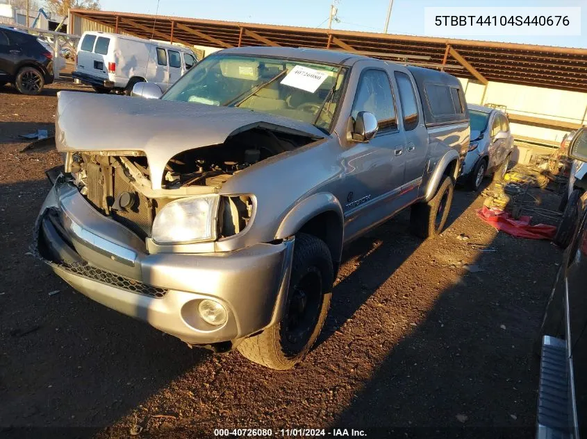 2004 Toyota Tundra Sr5 V8 VIN: 5TBBT44104S440676 Lot: 40726080