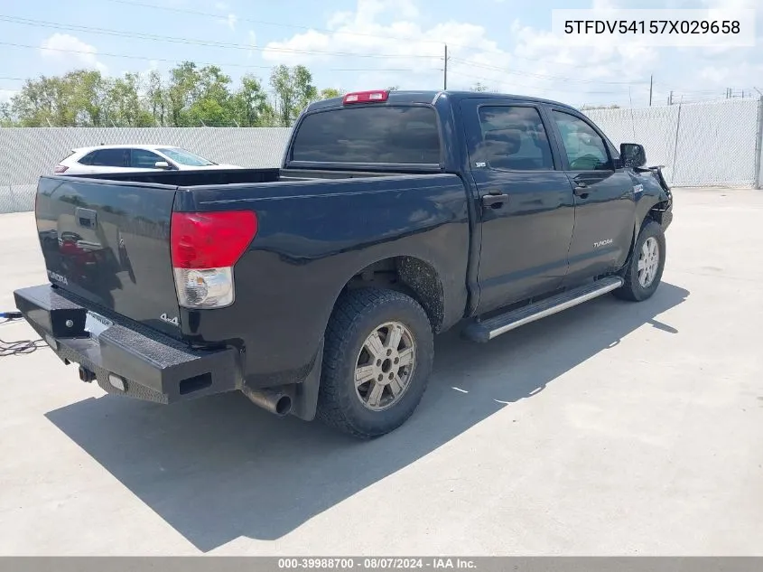 2007 Toyota Tundra Sr5 5.7L V8 VIN: 5TFDV54157X029658 Lot: 39988700