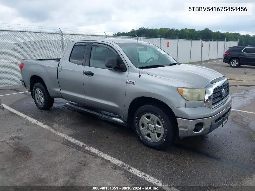 2007 Toyota Tundra Sr5 5.7L V8 VIN: 5TBBV54167S454456 Lot: 40131351