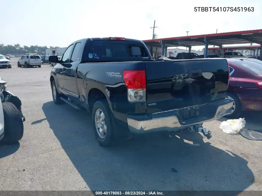 2007 Toyota Tundra Sr5 4.7L V8 VIN: 5TBBT54107S451963 Lot: 40179083