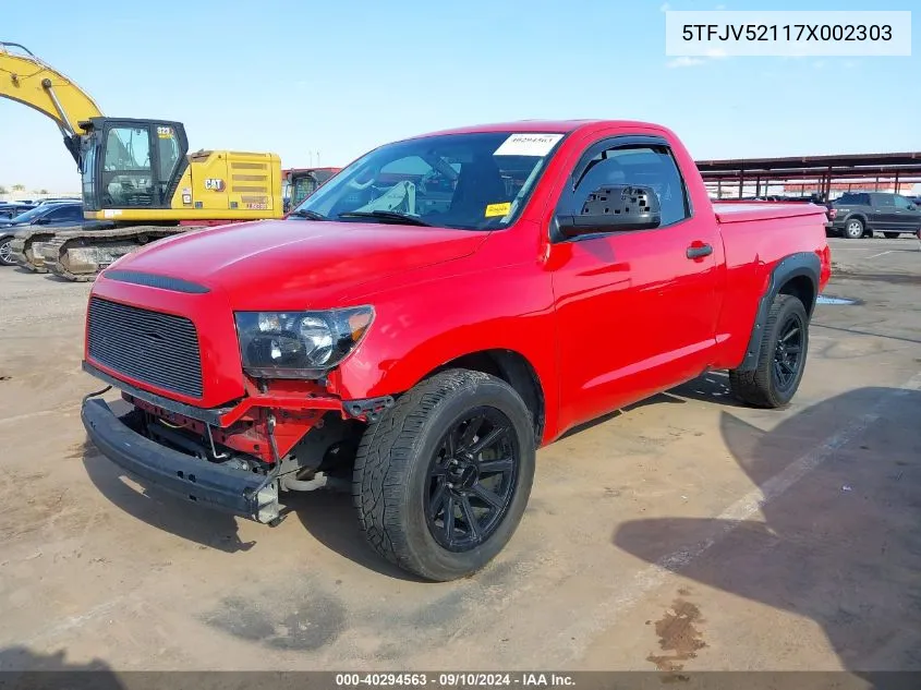 2007 Toyota Tundra Base 5.7L V8 VIN: 5TFJV52117X002303 Lot: 40294563