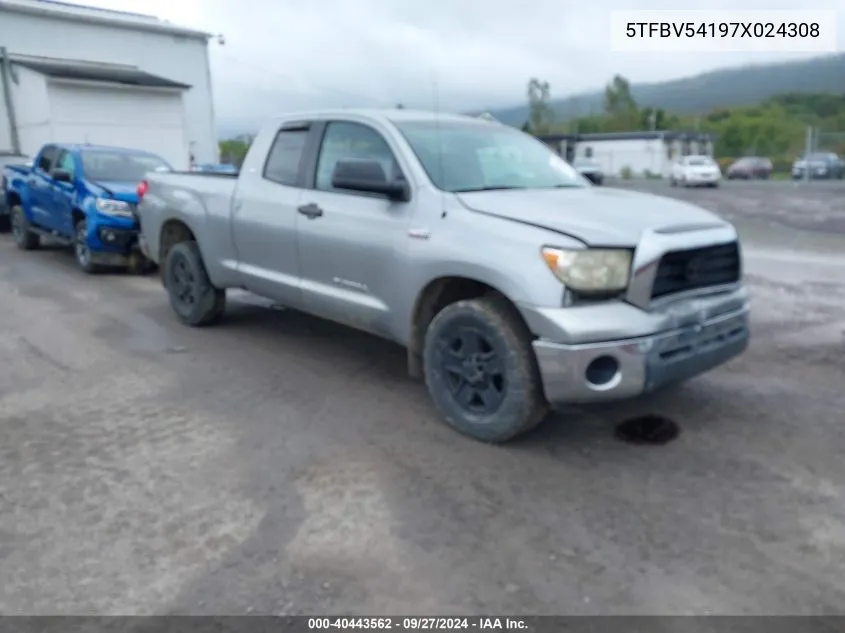 2007 Toyota Tundra Sr5 5.7L V8 VIN: 5TFBV54197X024308 Lot: 40443562