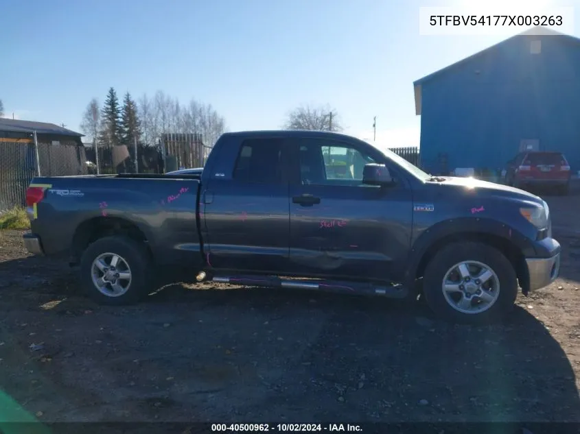 2007 Toyota Tundra Sr5 5.7L V8 VIN: 5TFBV54177X003263 Lot: 40500962