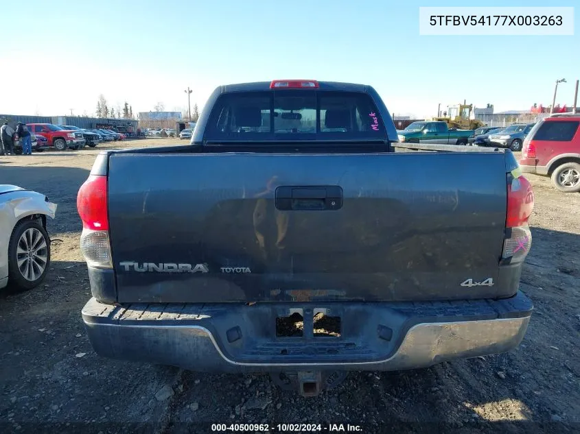 2007 Toyota Tundra Sr5 5.7L V8 VIN: 5TFBV54177X003263 Lot: 40500962