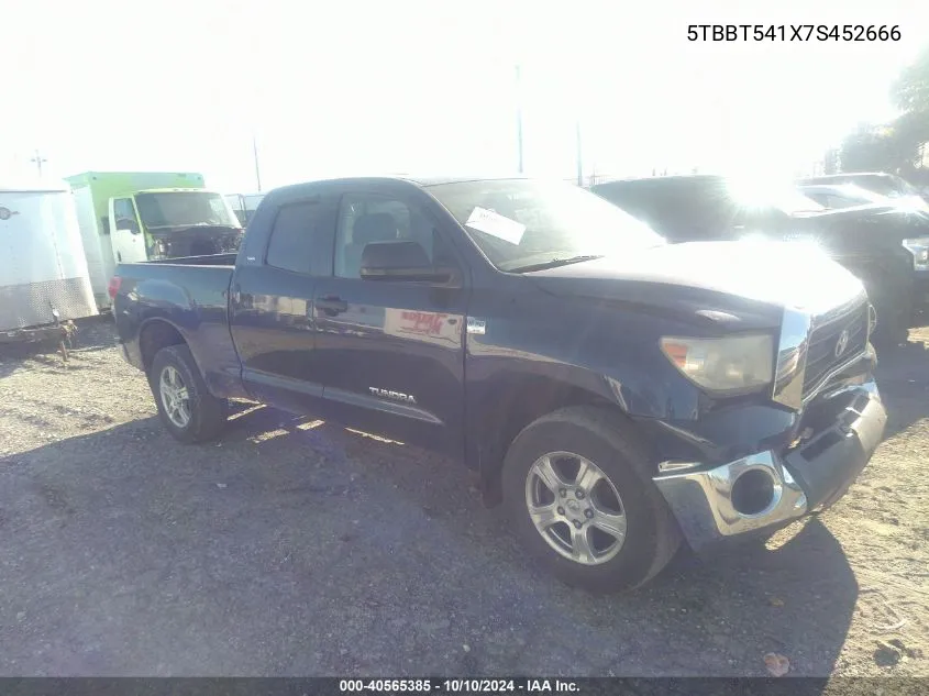 2007 Toyota Tundra Sr5 4.7L V8 VIN: 5TBBT541X7S452666 Lot: 40565385